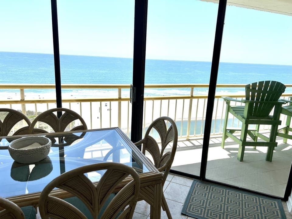 Oceanfront Dining for Six