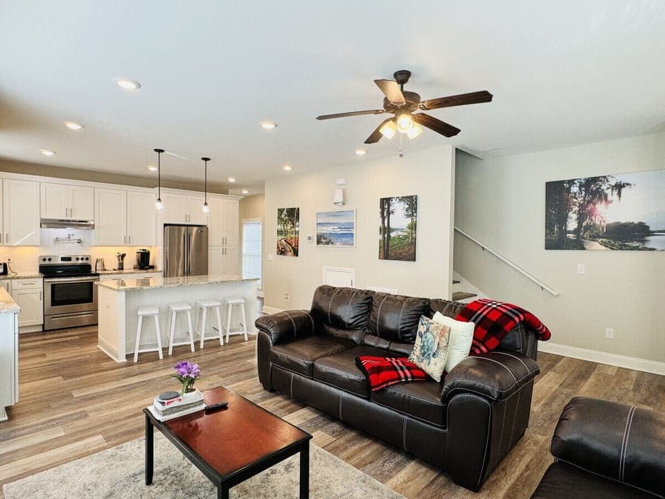 1475 Living Room