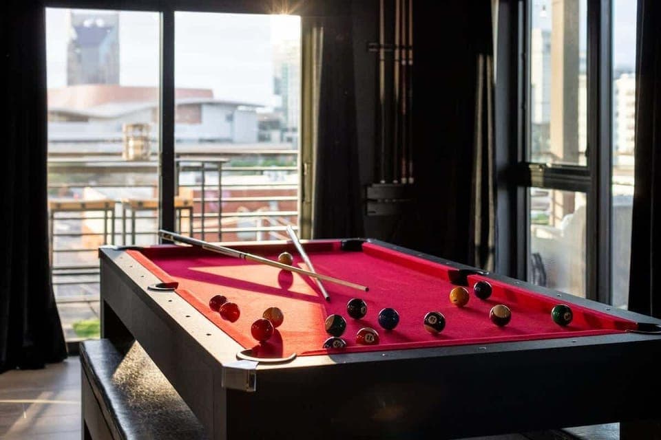 Pool table