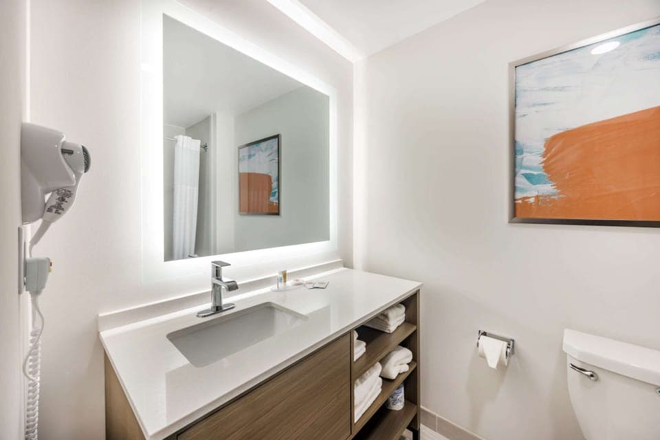 Suite, 1 King Bed with Sofa bed, Non Smoking | Tempur-Pedic beds, laptop workspace, iron/ironing board, free WiFi