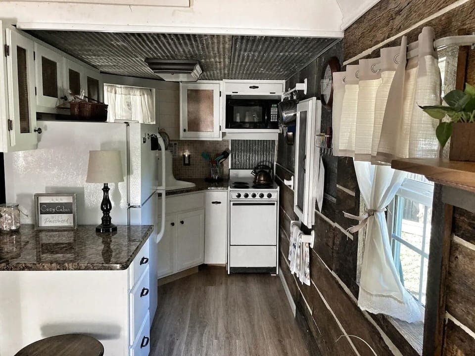 Full Kitchen