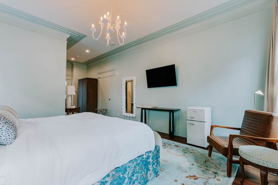 Apollo Guest Room in The Athenian, historic inn downtown Athens, Georgia