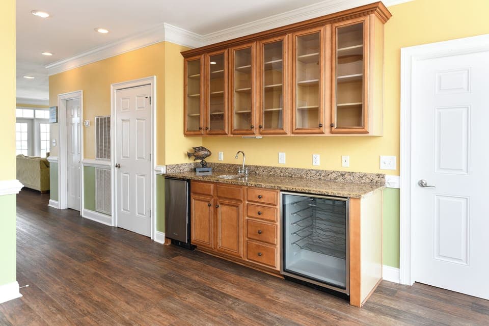 Wet bar