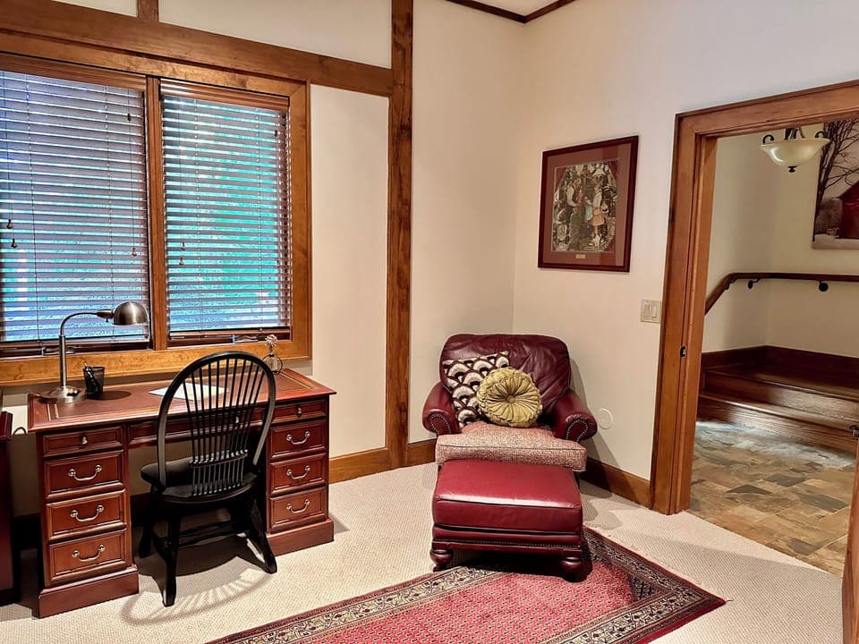 Entry level-Office/ workspace adjacent to master bedroom.  