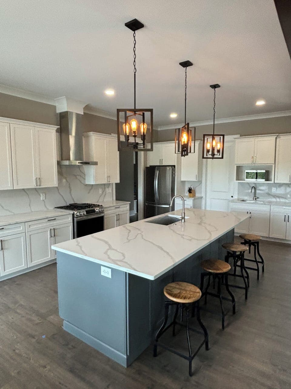 Kitchen island with seating for 4