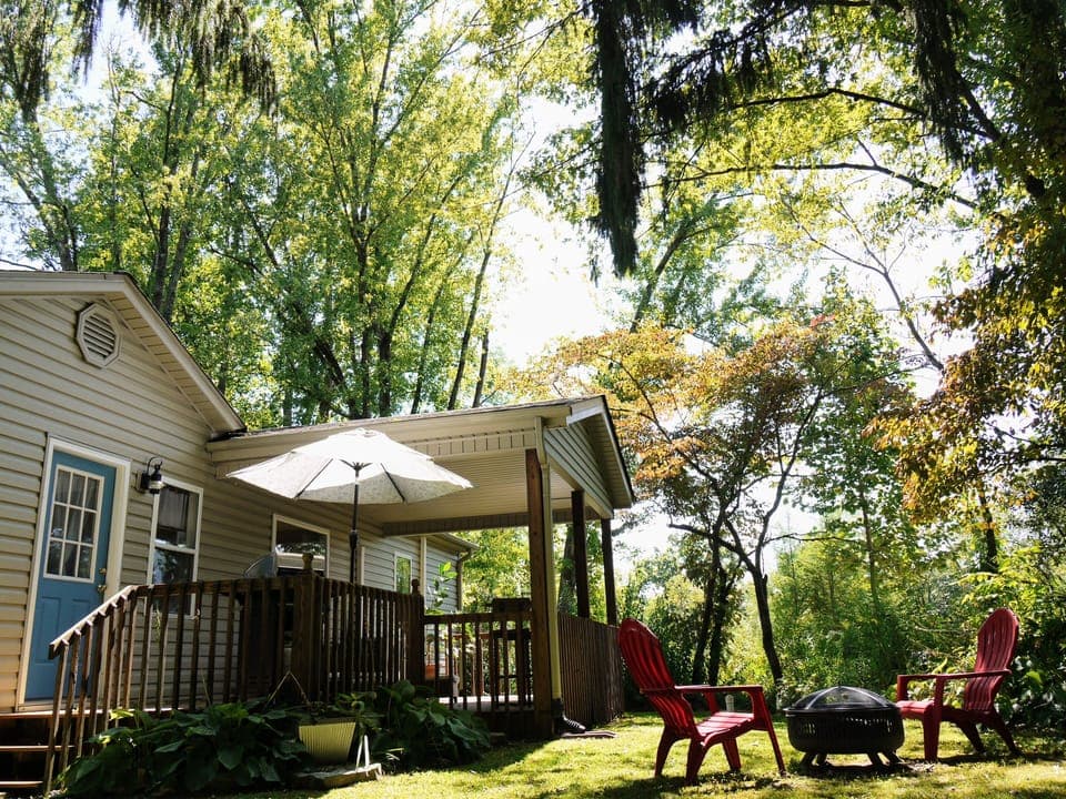 Ample outdoor space for fire pit and hanging
