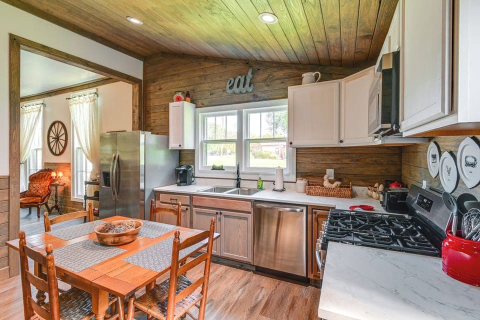 House (2 Bedrooms) | Interior