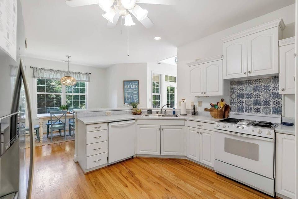 Full Kitchen