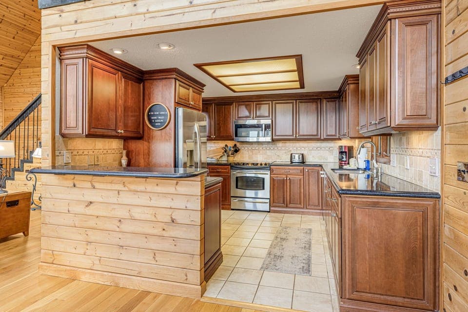 Main Level - Fully Equipped Kitchen