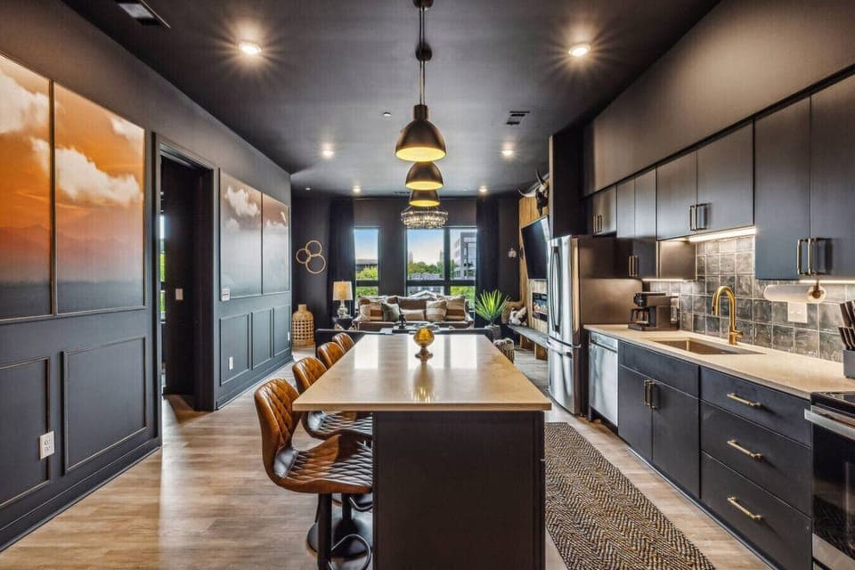 Let Er Buck Kitchen