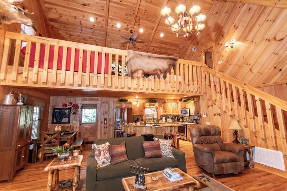 “Cabin core in every corner. Welcome to your mountain hideaway 🏔️🖼️”