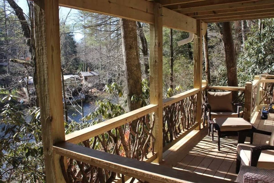 Deck Overlooking Mirror Lake