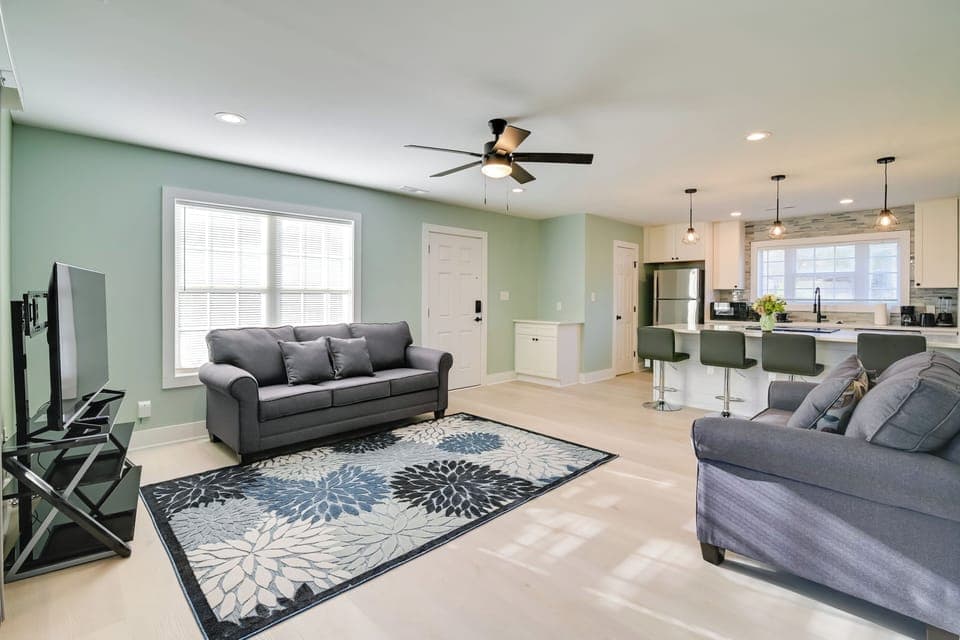 Apartment (2 Bedrooms) | Front of property