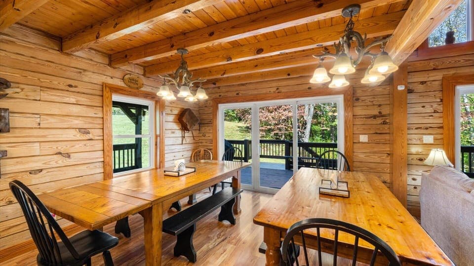 From indoor meals to outdoor relaxation—enjoy seamless dining with deck access.