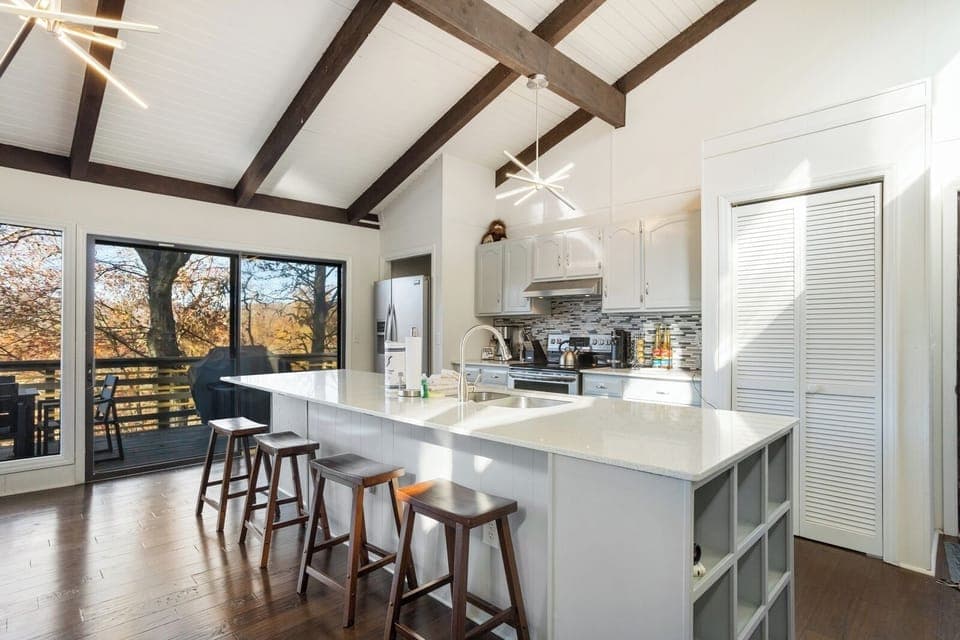 Additional Seating at the Kitchen Island