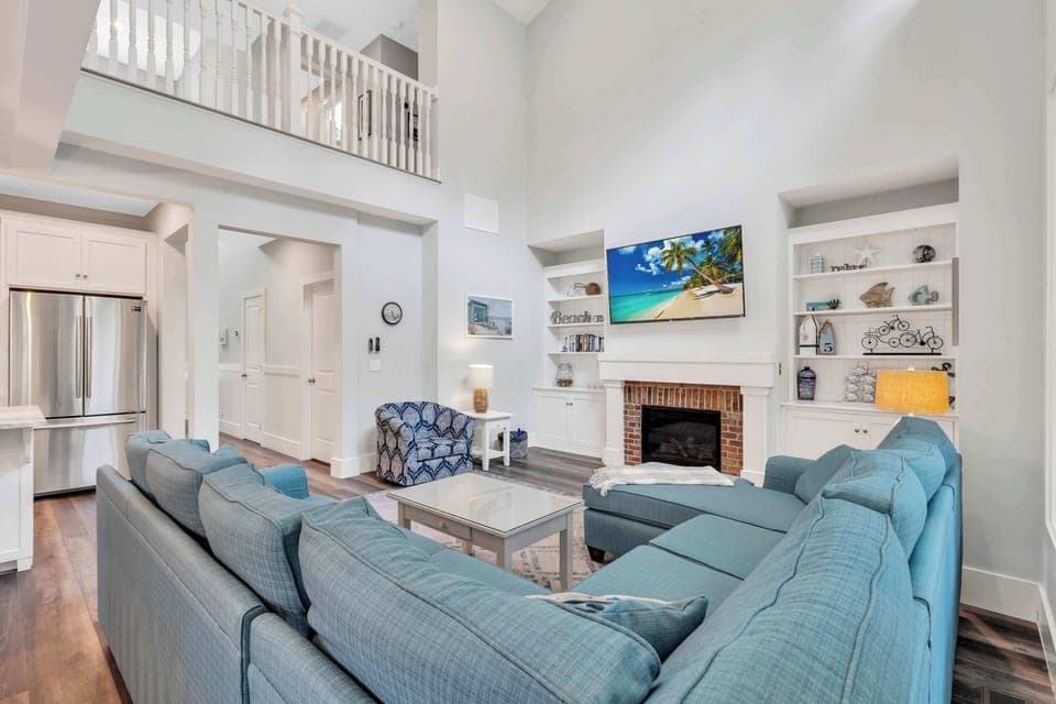 An inviting space for relaxation and connection after a day of adventure. With comfortable seating and a warm atmosphere, it’s the perfect spot for family gatherings, enjoying evening conversations, or curling up with a good book