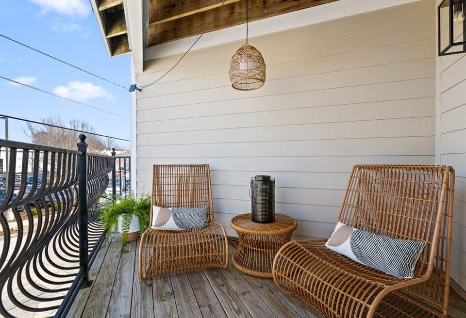 Balcony 1