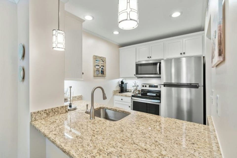 All modern appliances to make meal preparation a breeze.