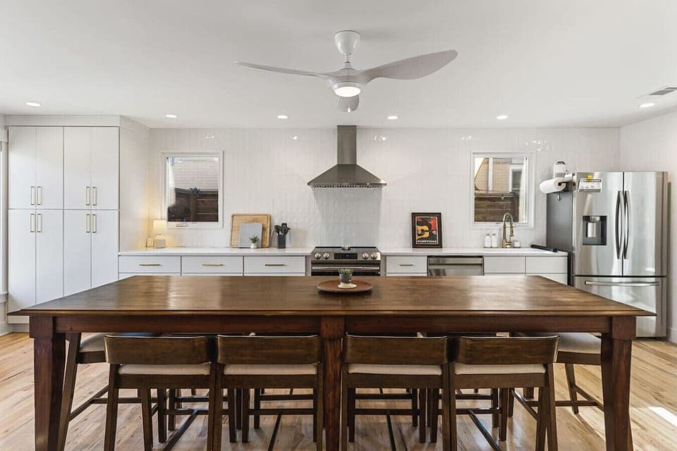 Large dining space to host and enjoy meals together.