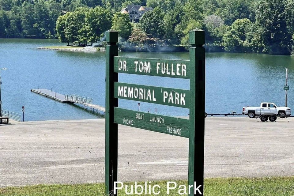 Feel free to put your boat in at Tom Fuller Park, approximately 1 mile away, and then park trailer at property