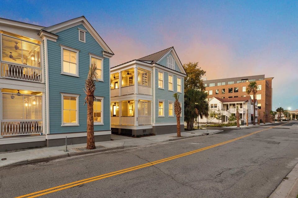 Welcome to your downtown Charleston rental! Explore all things downtown by foot!