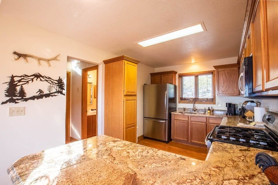 Granite Countertops and Stainless Appliances