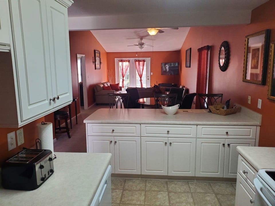 Full Kitchen