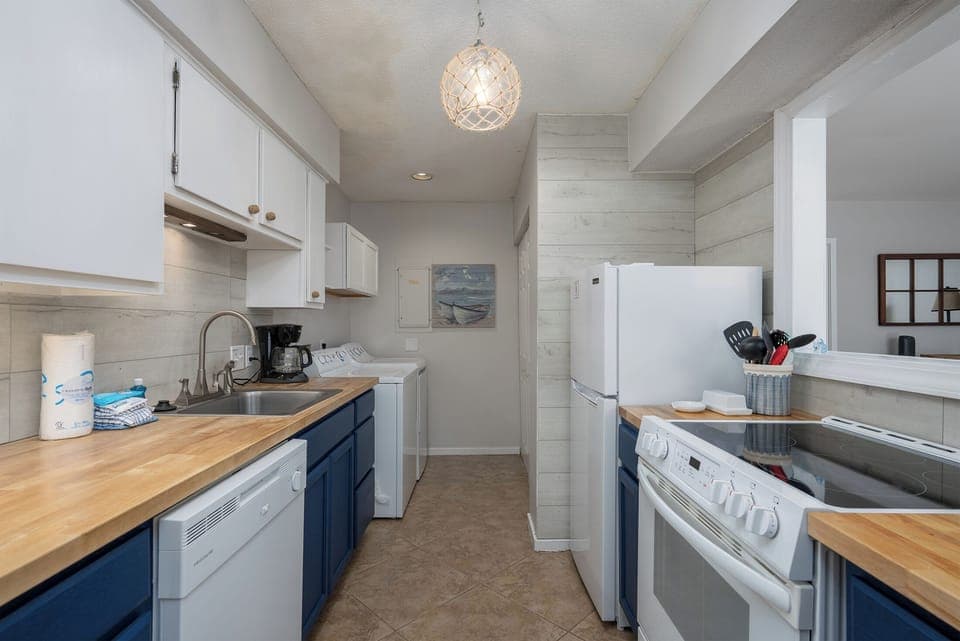 Kitchen off the dining room