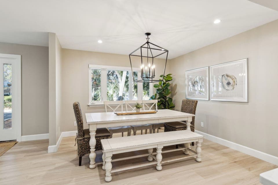 Dining table with 6 seats