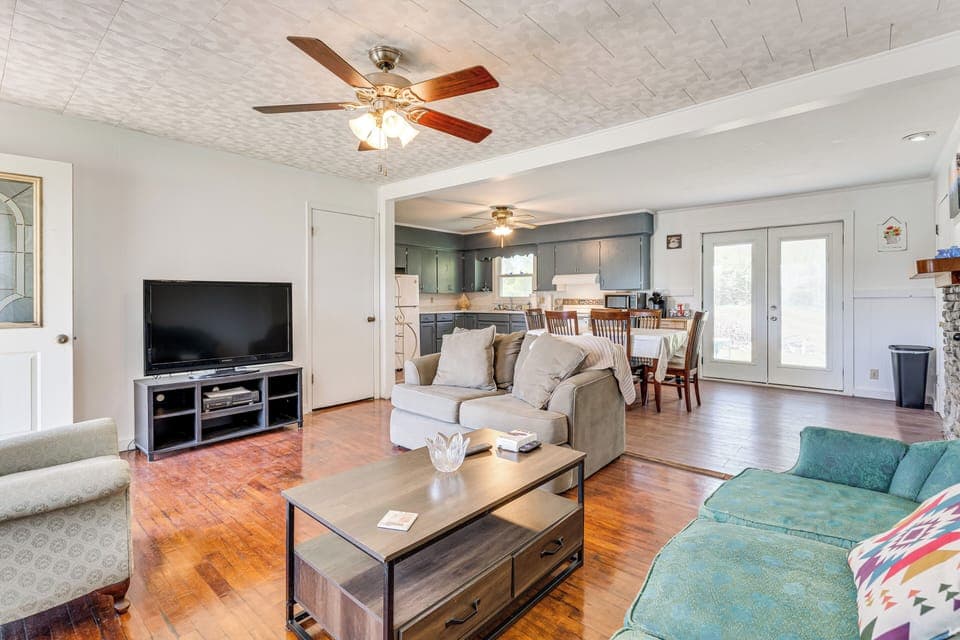 House (3 Bedrooms) | Front of property