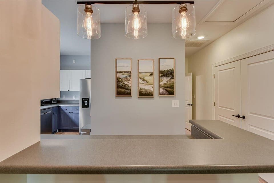 Gather around the heart of the kitchen! Our large island provides ample space for meal prep, casual dining, or enjoying a cup of coffee. With plenty of seating, it’s perfect for both cooking and conversation.