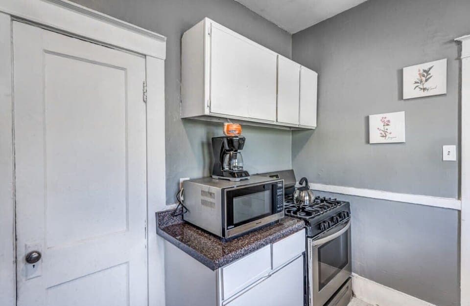 Fully equipped space for cooking