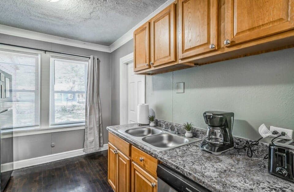 Kitchen sink