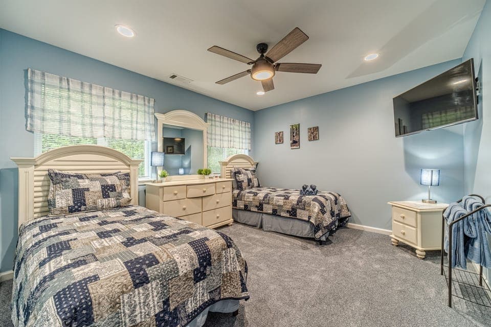 Twin Bedroom Upstairs with Smart TV