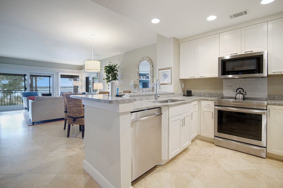 Coffee/tea maker, dining tables