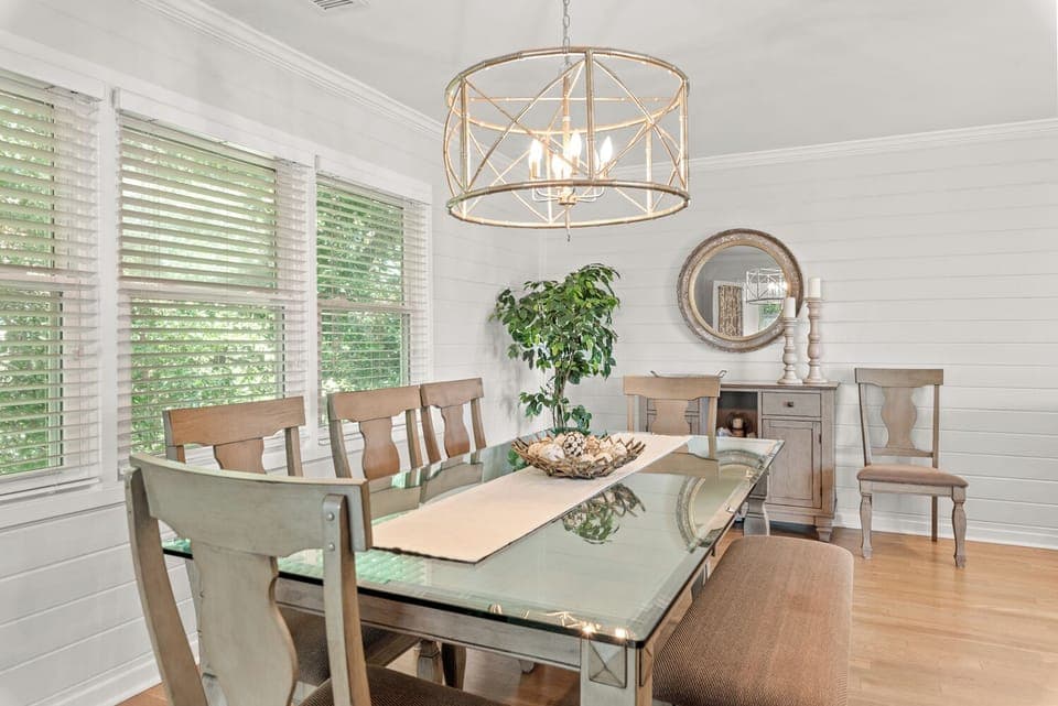Dine in style.