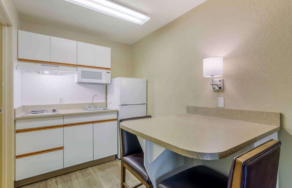 Suite, 1 King Bed with Sofa bed, Non Smoking | Desk, iron/ironing board, free rollaway beds, free WiFi