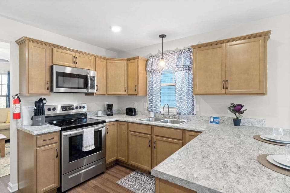 Full Kitchen 