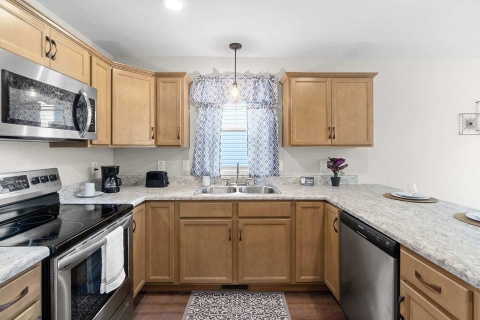 Full kitchen 