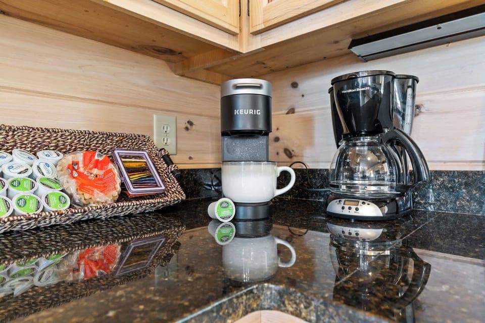 Morning cravings? We’ve got you covered with both a drip coffee maker and Keurig—whether you're brewing a full pot or a quick single cup. 