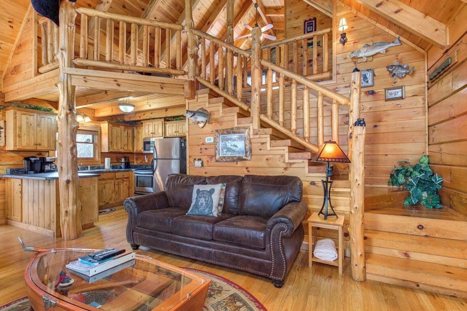 House, Multiple Beds, Hot Tub, Garden View (Catch Me If You Can) | Living area