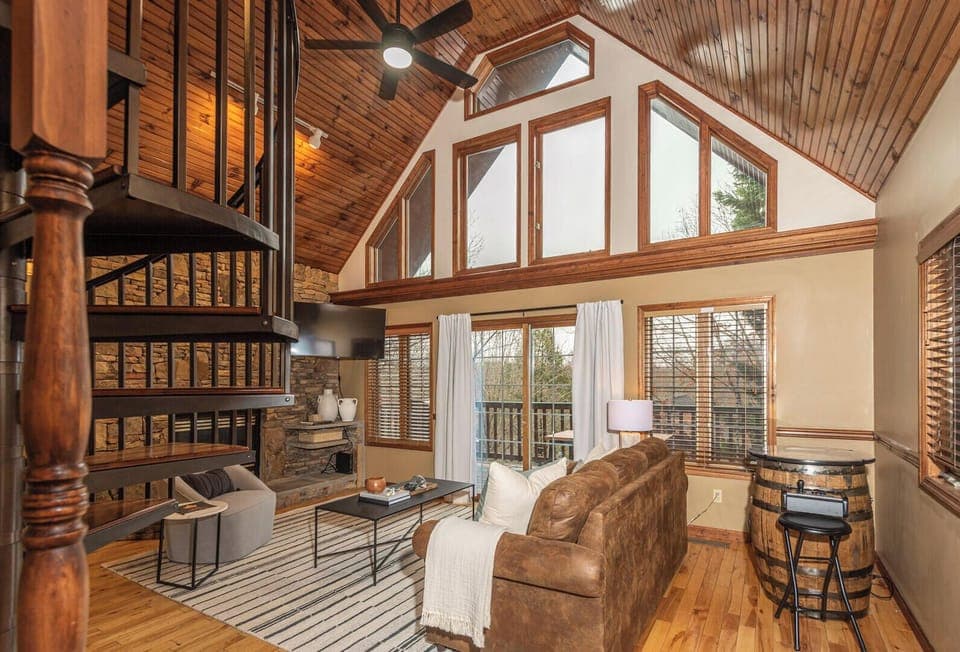 House, Multiple Beds, Hot Tub, Garden View (Ain't Misbehavin') | Living area