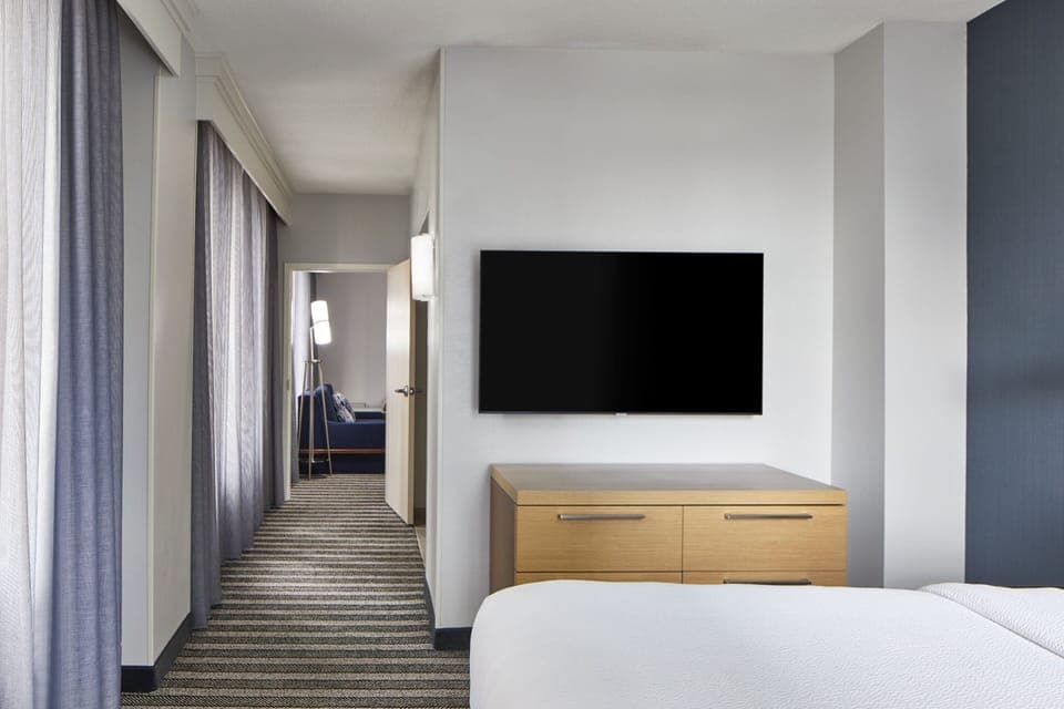Suite, 1 King Bed with Sofa bed | Pillowtop beds, in-room safe, desk, blackout drapes