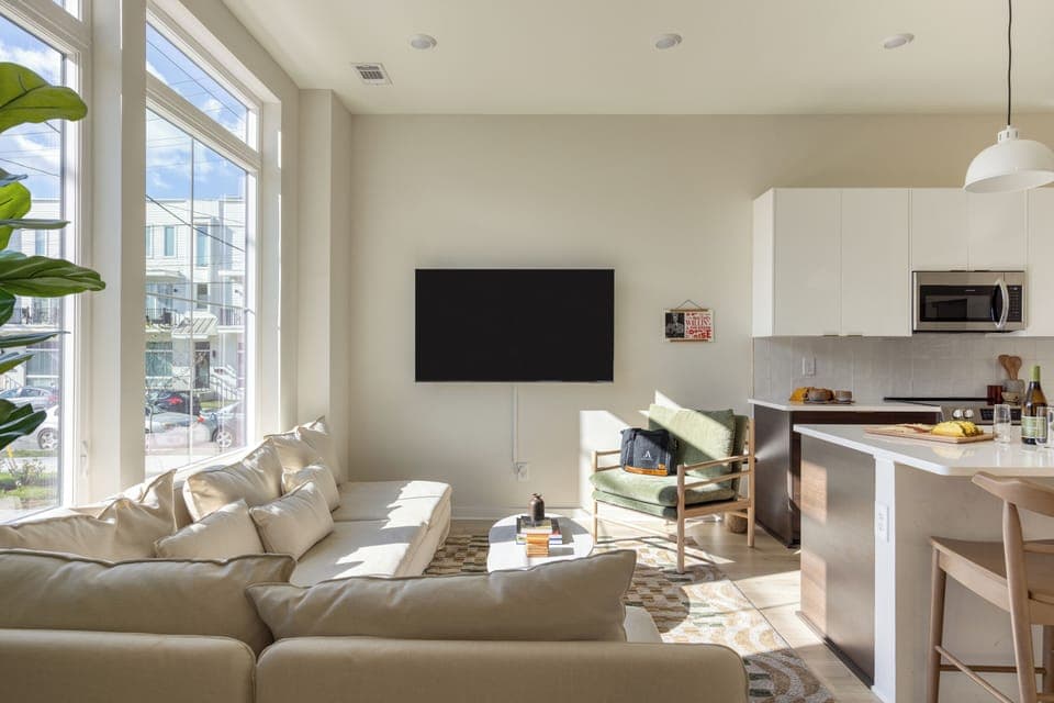 Kick back and watch a movie. (Lischey)