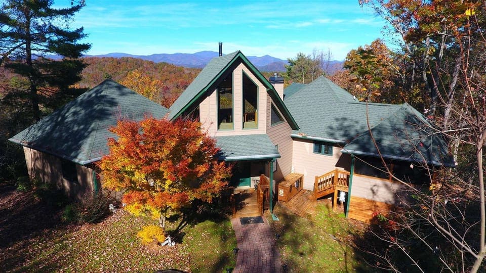 Fall is our Favorite Time at Sterling Lodge
