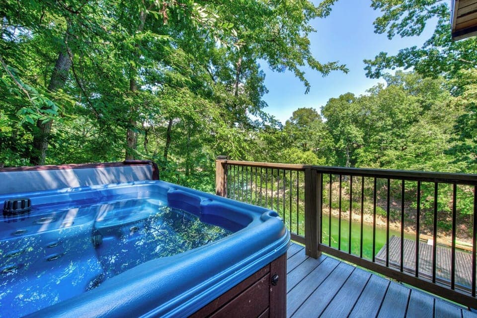 The Flying Cloud's bubbling hot tub