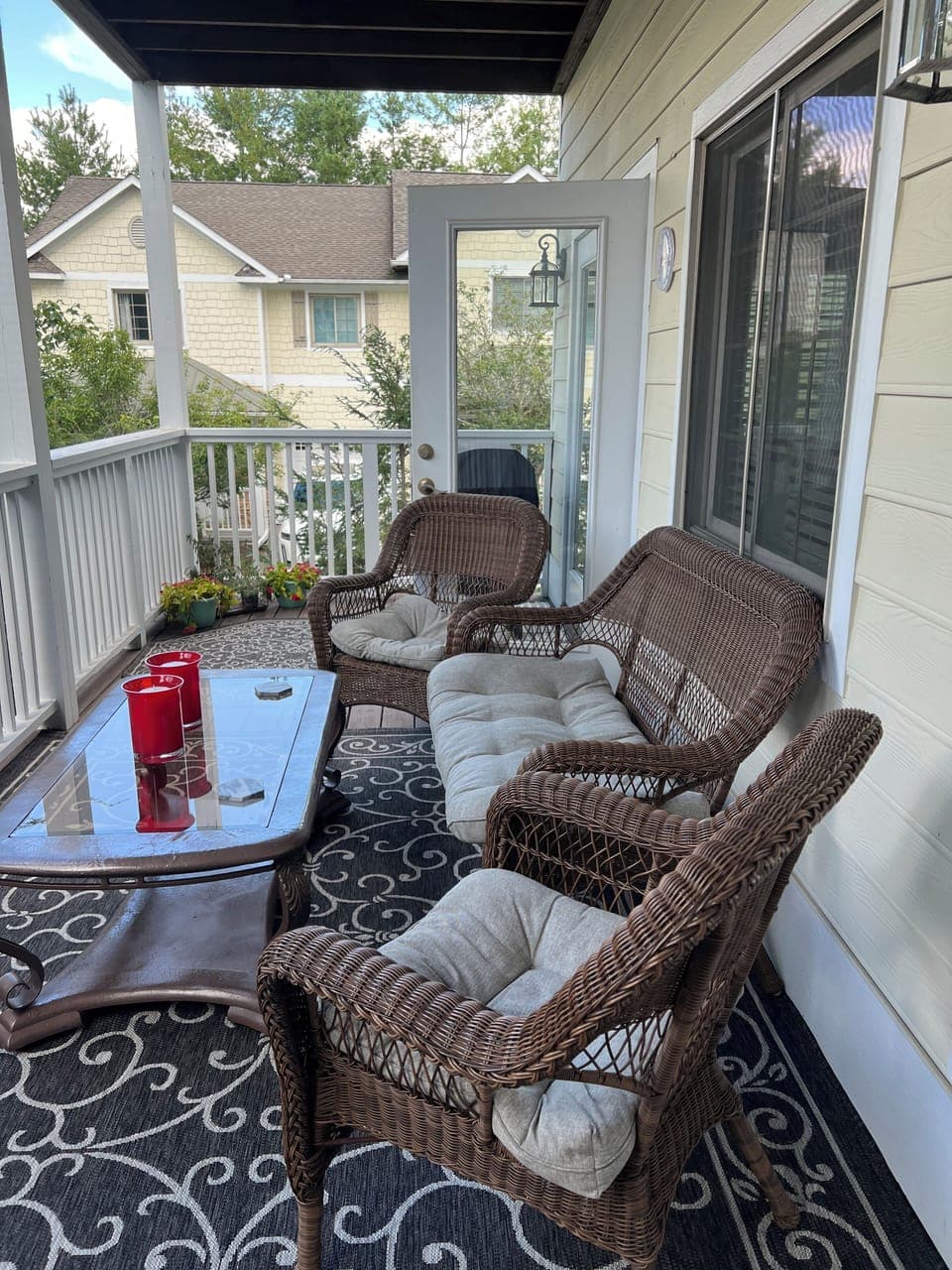 Deck balcony on the main floor