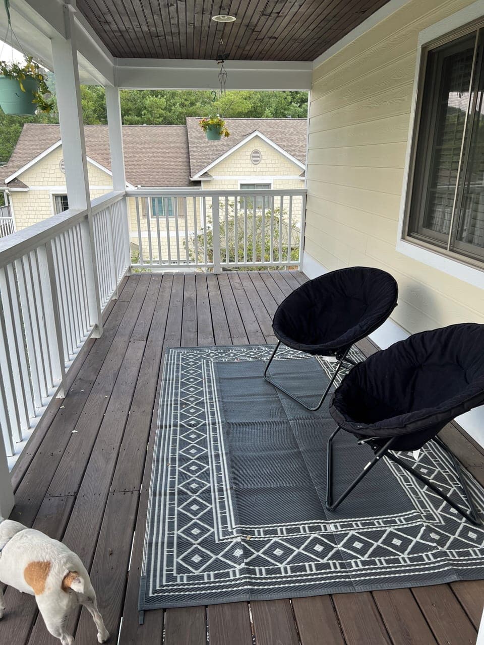 Upstairs balcony
