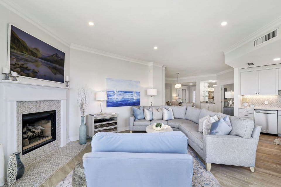 1922 South Beach Club | Stunning living space with amazing view - 1922 South Beach Club | Stunning living space with amazing view