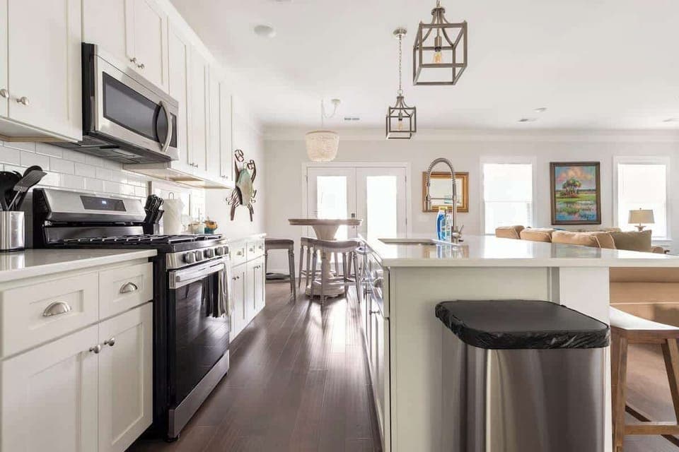 Full Kitchen